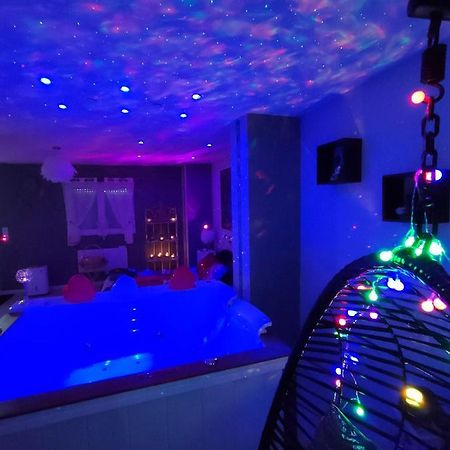 Loft Avec Baignoire Spa Lecrin Romantique Ochancourt Bagian luar foto