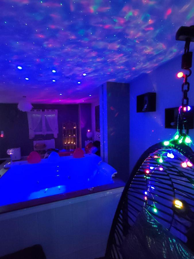 Loft Avec Baignoire Spa Lecrin Romantique Ochancourt Bagian luar foto